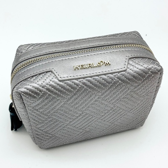 NWOT HEIRLOOM Quilted Leather Makeup Bag - Picture 2 of 4